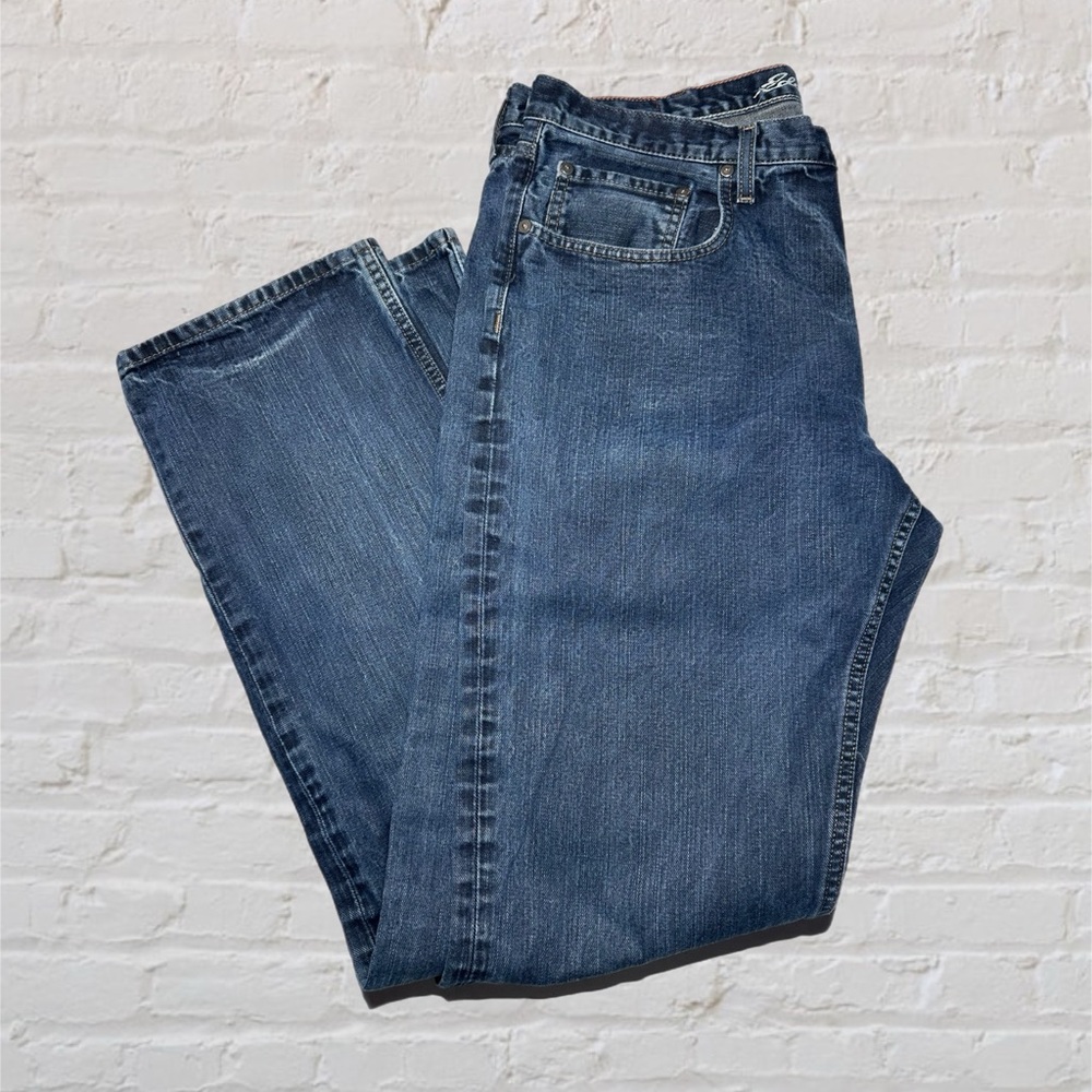Eddie Bauer Dark Blue Denim Classic Fit Boot Cut Jeans in Men’s Size 38x35